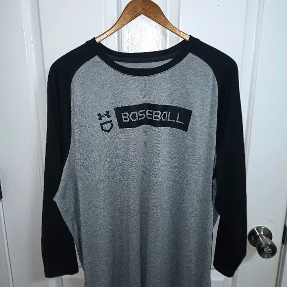 Under Armour Baseball Long Sleeve Men Size XL - Picture 2 of 6